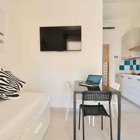 Aparthotel In Just 450 Meters From The Beach, With Air Conditioning And Outdoor Private Area Costa Rei