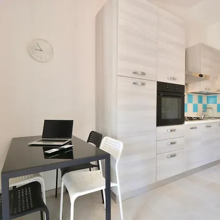 In Just 450 Meters From The Beach, With Air Conditioning And Outdoor Private Area Aparthotel Costa Rei