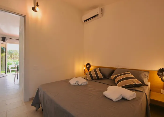 Apart Otel In Just 450 Meters From The Beach, With Air Conditioning And Outdoor Private Area