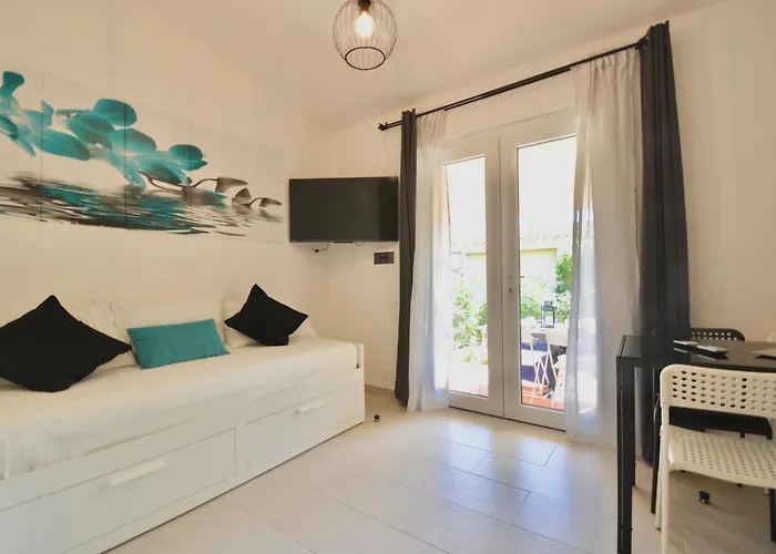 Apart Otel In Just 450 Meters From The Beach, With Air Conditioning And Outdoor Private Area Costa Rei